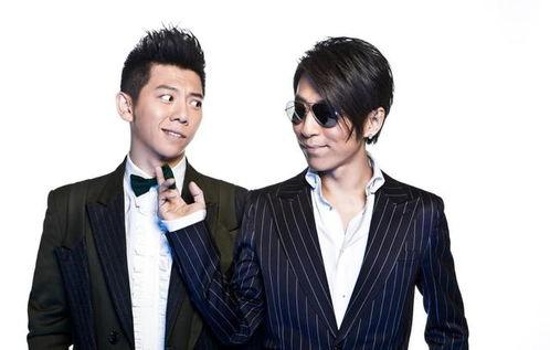 娱乐圈吃瓜博主两个男的,娱乐圈两大男星同框引热议